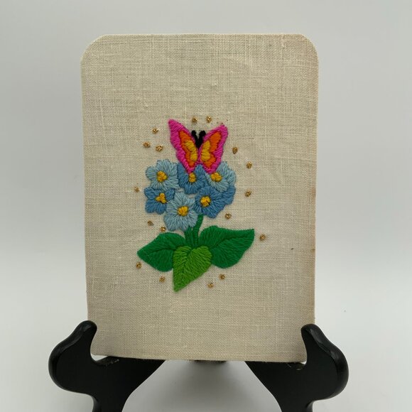Vintage 1978 Caron Crewel Embroidery Blue Flowers and Pink Butterfly 7" x 5" - Picture 2 of 5